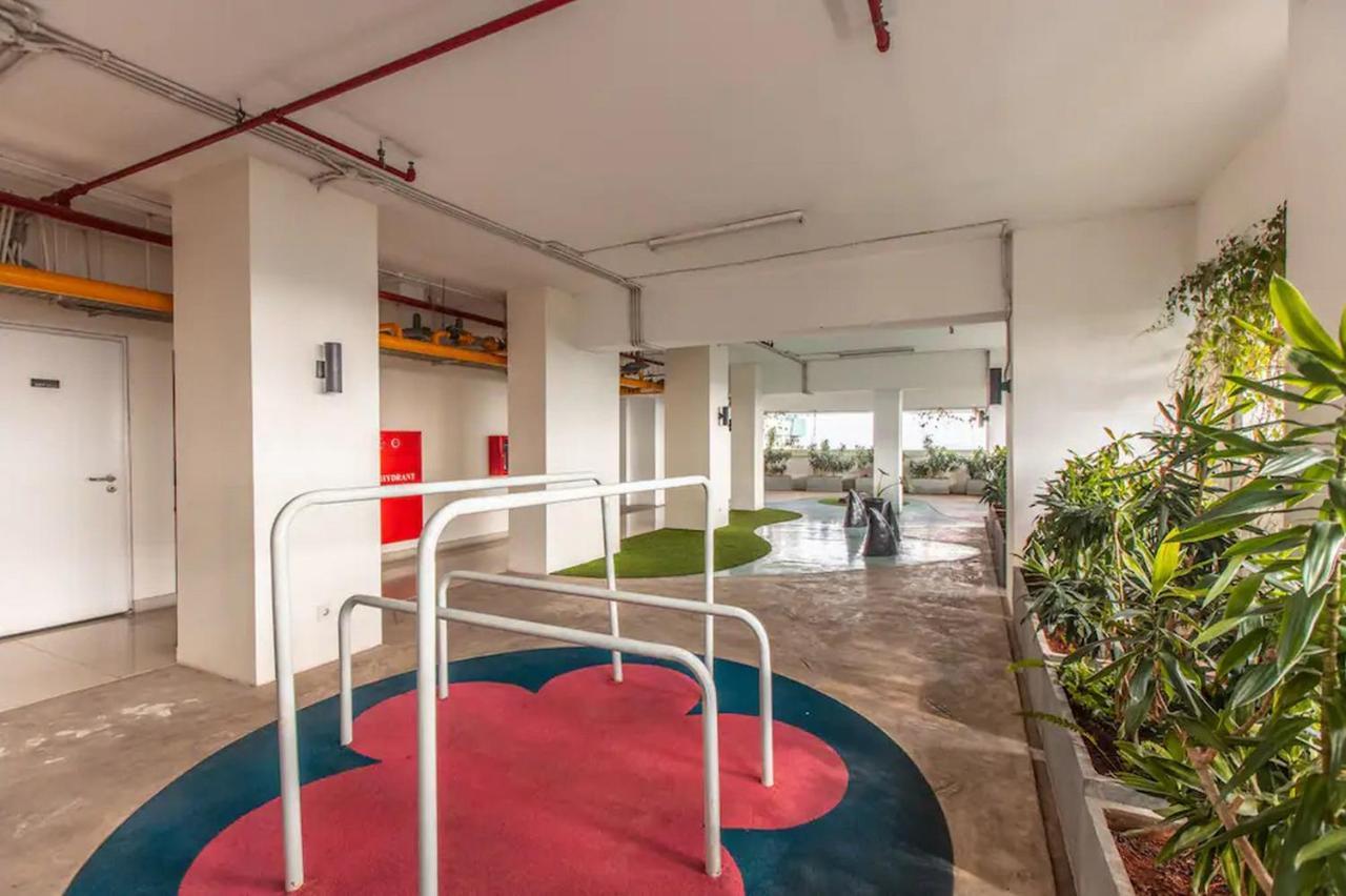 Redliving Apartemen Grand Kamala Lagoon - Pekayon Tower Barclay North Bekasi Eksteriør bilde